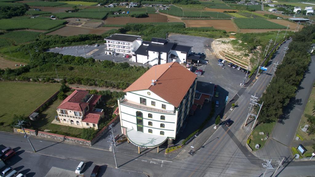 Hotel Castlevillage Miyakojima Zewnętrze zdjęcie